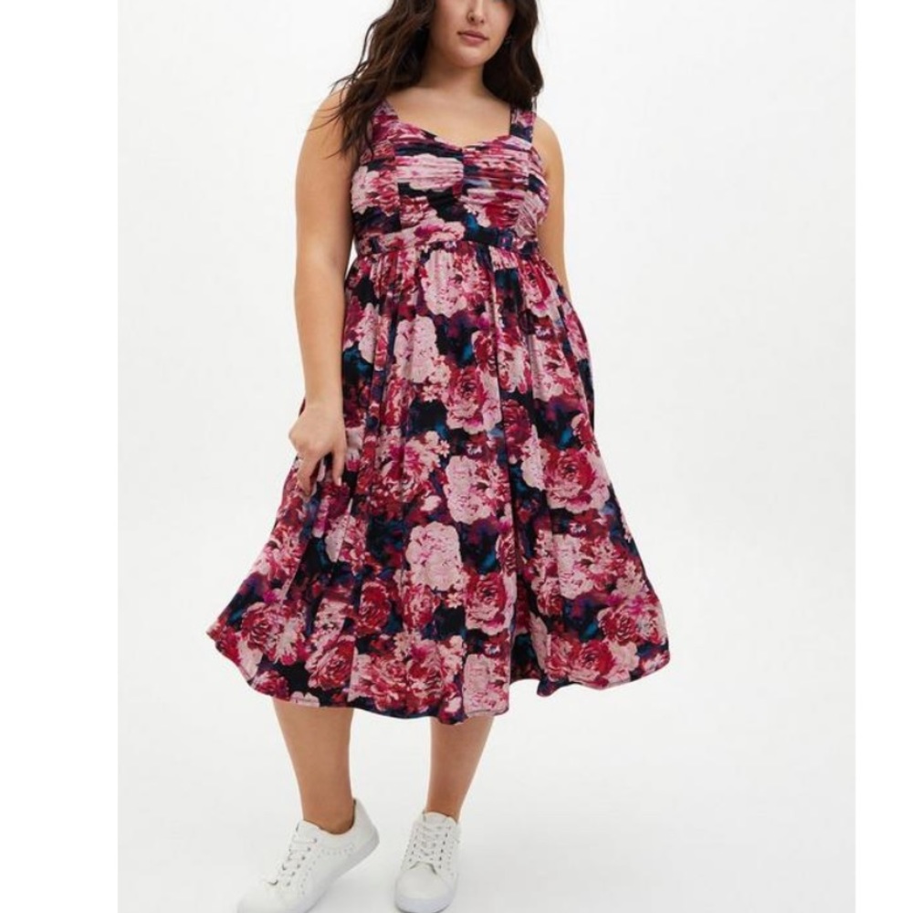 TORRID NWOT Black Floral Studio Knit Sweetheart Skater Midi Dress